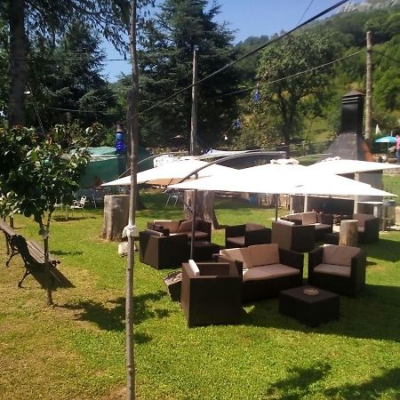 Hotel Restaurante Parador De Felechosa Extérieur photo