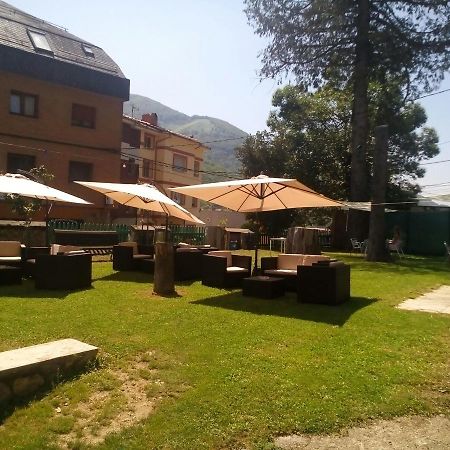 Hotel Restaurante Parador De Felechosa Extérieur photo